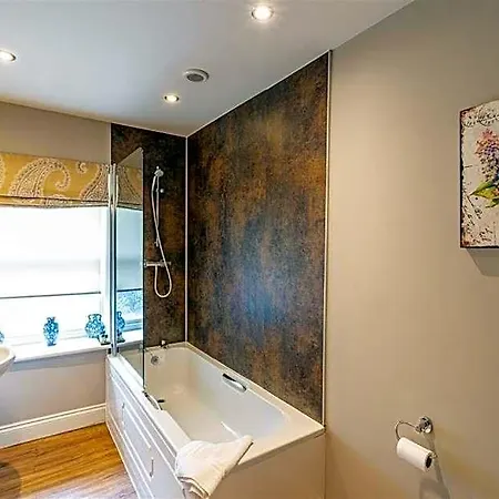 The Brantwood 4*